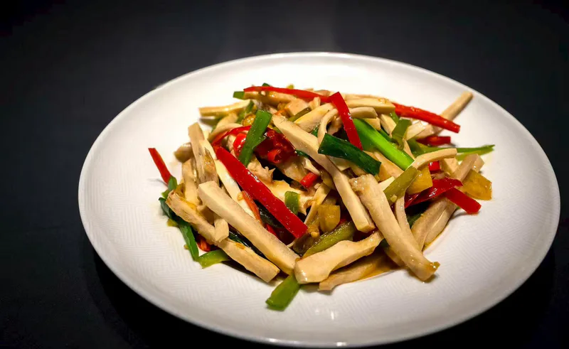 Knusprige Schweineaorta nach Sichuan-Art